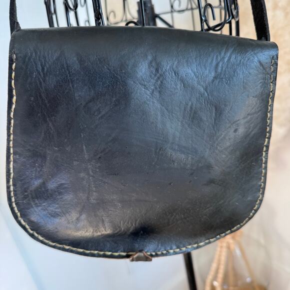 Vintage Moroccan Dark Tooled Leather Saddle Crossbody Bag - Boho Chic - Picture 3 of 10